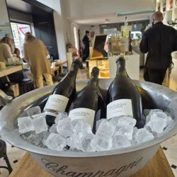 Дегустация на 3 вида шампанско с Благой Кузмански и подарък за вкъщи в The RITZ Specialty Coffee