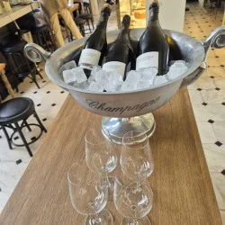 Дегустация на 3 вида шампанско с Благой Кузмански и подарък за вкъщи в The RITZ Specialty Coffee - за двама