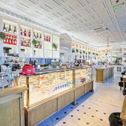 Дегустация на 6 вида гурме сладолед в The Ritz Specialty Coffee Дегустация на 6 вида гурме сладолед в The Ritz Specialty Coffee