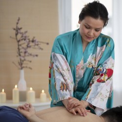 Detox and nourish the skin with a traditional Indonesian Bore massage Detox and nourish the skin with a traditional Indonesian Bore massage
