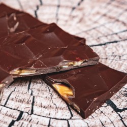 Потопете сетивата си в сладостта на шоколада с „Дегустация на шоколад‘‘ за двама