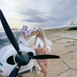 Урок по пилотиране на двуместен самолет до София Урок по пилотиране на двуместен самолет до София