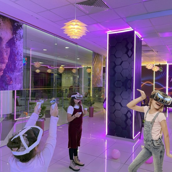 Преживяване за любителите на приключения с VR Ескейп стаи в Xplorify VR Park Варна от Makaroon Преживяване за любителите на приключения с VR Ескейп стаи в Xplorify VR Park Варна от Makaroon