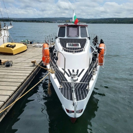  Подарете си едно забавно лято с „Разходка с яхта във Варна“ от Makaroon