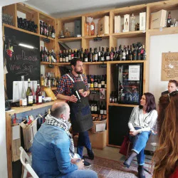 Дегустация за трима човека на български вина в София Дегустация за трима човека на български вина в София