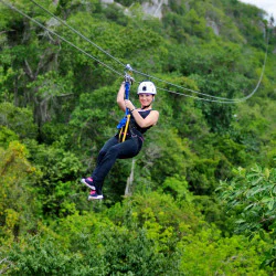По шест спускания по въжен тролей за двама в района на Банско