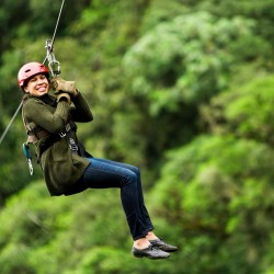Шест спускания по въжен тролей в района на Банско