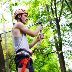 Три спускания по въжен тролей в района на Банско