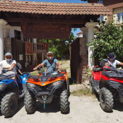 Подарете доза адреналин с „Каране на АТВ 450сс за 1 час“ в Добринище - двама на едно АТВ