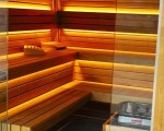 Насладете се на почивка сред природата с Нощувка за двама със закуска и разходка с водно колело в Waterside Spa Complex от Makaroon