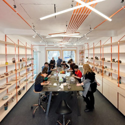 Керамика и вино за двама – докоснете се до магията на глината Керамика и вино за двама – докоснете се до магията на глината