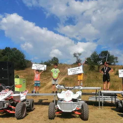 Разходка с минимодел на АТВ край Пловдив – за две деца от 4 до 9 години.