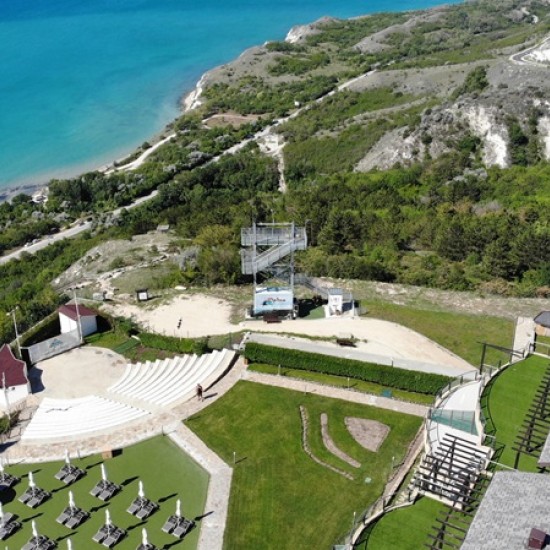 Понесете се над вълните и усетете адреналина с Зип Лайн eкстремно спускане за двама в с. Топола от Makaroon