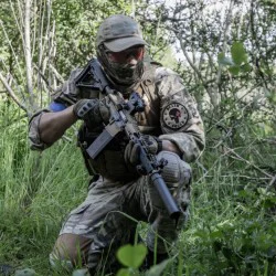 Военна зона на терена - тактическa битка Airsoft за един човек