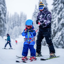 Ski or snowboard lesson + professional photo session for children up to 5 years old in Pamporovo