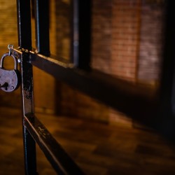 Real life escape challenge: The trap, escape room for five