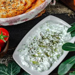 Семейна кулинарна екскурзия до Гърция със „Семейно меню за 4 души в ресторант Aegеan Sea”