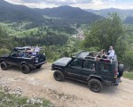 Подарете си едно планинско пътешествие с "Разходка с джип Land Rover Discovery в Родопите" от Makaroon