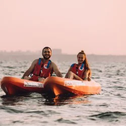 Съберете слънчеви лъчи и морски бриз с Излет с каяк за двама човека край Варна 