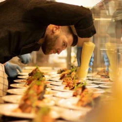 Запретнете ръкави с Кулинарни курсове с Николай Немигенчев