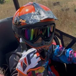 Детска Бъги Академия – първа крачка към безопасното шофиране - пакет Пълна Газ (30 мин.) Детска Бъги Академия – първа крачка към безопасното шофиране - пакет Пълна Газ (30 мин.)