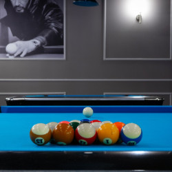 Break the boredom with "Billiards for two + 2 soft drinks of your choice"
