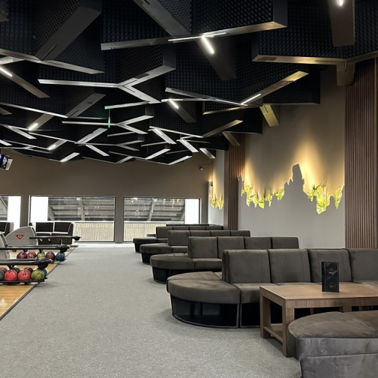 Make a strike with "Bowling for two with 2 cocktails" from Makaroon