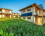 Complete holiday with "Overnight stay + rafting for two with breakfast and dinner in the eco-village of Debeli Dab" from Makaroon