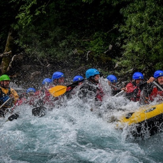 Подарете си ден, пълен с приключения с Рафтинг, каньонинг и въжен тролей на река Струма от Makaroon Подарете си ден, пълен с приключения с Рафтинг, каньонинг и въжен тролей на река Струма от Makaroon