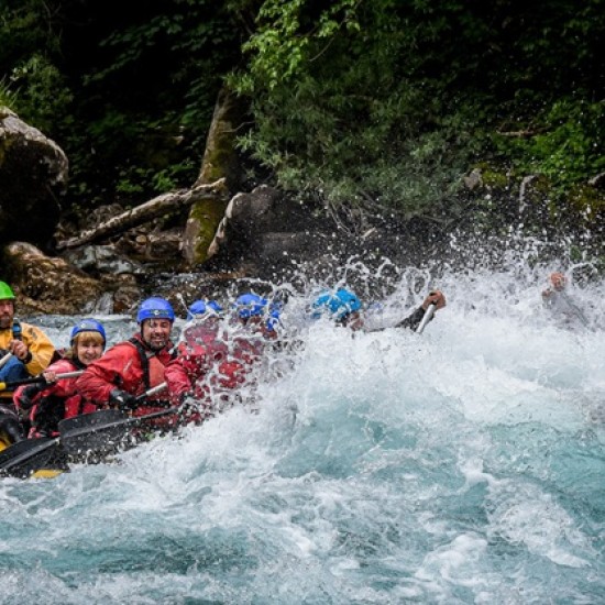 Подарете си ден, пълен с приключения с Рафтинг, каньонинг и въжен тролей на река Струма от Makaroon Подарете си ден, пълен с приключения с Рафтинг, каньонинг и въжен тролей на река Струма от Makaroon