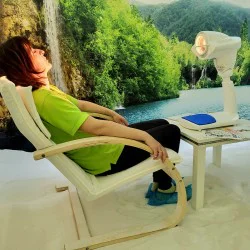 Терапия в солна стая + масаж на цяло тяло + светлинна терапия с антиейджинг 