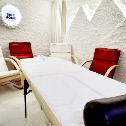 Грижа за детето със „Солна стая, светлинна терапия + масаж за деца“ 