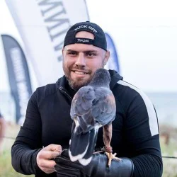 Индивидуално авиошоу с грабливи птици за един човек  Индивидуално авиошоу с грабливи птици за един човек