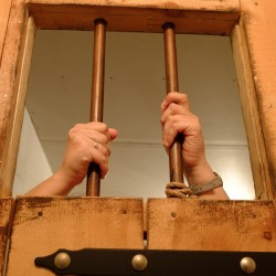 Ескейп стая „Дивия Запад“ за петима в Пловдив