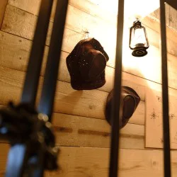 Ескейп стая „Дивия Запад“ за петима в Пловдив