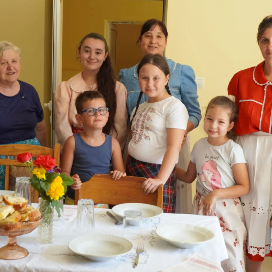 Селски туризъм с "Работилница за трескичета с домашен обяд в с. Гостиля" от Makaroon Селски туризъм с "Работилница за трескичета с домашен обяд в с. Гостиля" от Makaroon