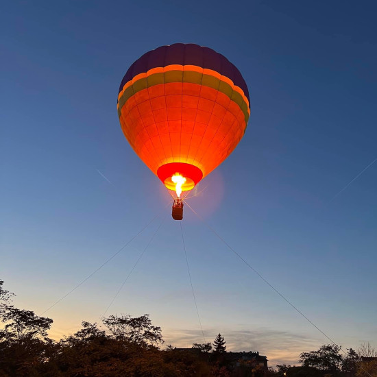 Скок с бънджи от балон и видеозаснемане край Правец от Макароон
