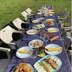 На брега на Искъра с "Весел пикник за двама" край Враца На брега на Искъра с "Весел пикник за двама" край Враца