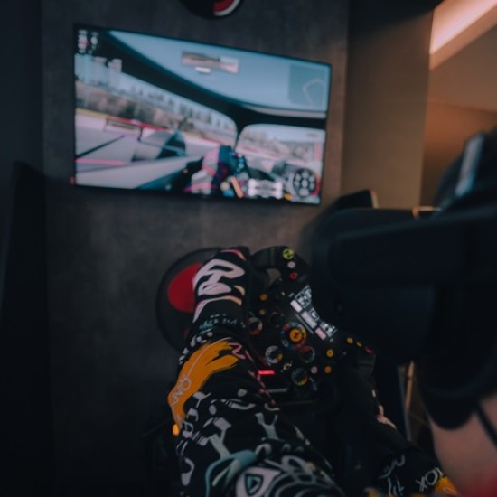 Вдигнете скорост с "VR Racing в Пловдив" от Makaroon Вдигнете скорост с "VR Racing в Пловдив" от Makaroon