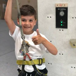 "Индивидуална тренировка по катерене за двама" в Momentum Indoor Climbing