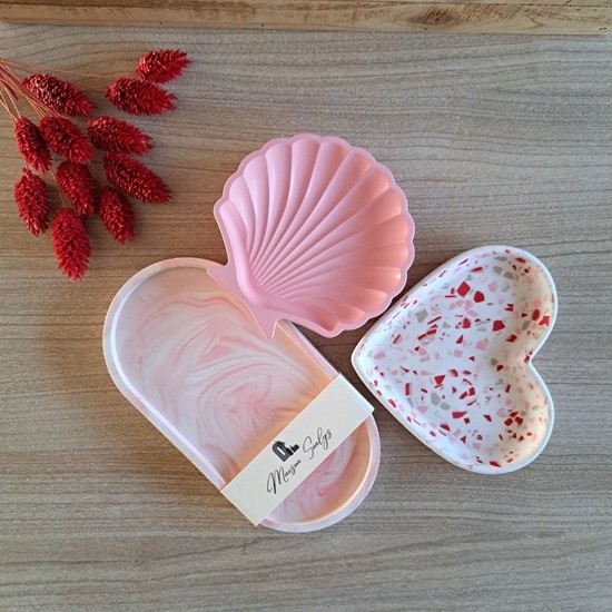 Creative memory with "ART workshop with Eco resin for jewelry stand in Plovdiv" from Makaroon