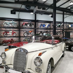 Нощувка за двама в с. Рожен + дегустация на 3 вина и вход за музея на ретро автомобилите