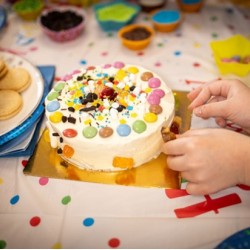 Кулинарна работилничка по избор за деца (3-12 г.) - приключение за малки шеф-готвачи Кулинарна работилничка по избор за деца (3-12 г.) - приключение за малки шеф-готвачи