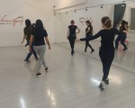 Потопете се в ритъма на Гърция с Индивидуален урок по гръцки танци от Makaroon Потопете се в ритъма на Гърция с Индивидуален урок по гръцки танци от Makaroon