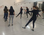 Потопете се в ритъма на Гърция с Индивидуален урок по гръцки танци от Makaroon Потопете се в ритъма на Гърция с Индивидуален урок по гръцки танци от Makaroon
