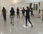 Усетете ритъма на Гърция с посещение за двама в група по гръцки танци от Makaroon Усетете ритъма на Гърция с посещение за двама в група по гръцки танци от Makaroon