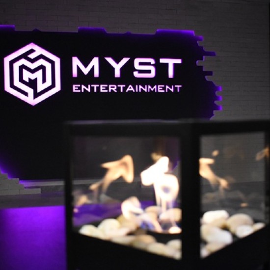 Потопете се в един свят на мистерии с Ескейп стая Тайната на Криптос от Makaroon