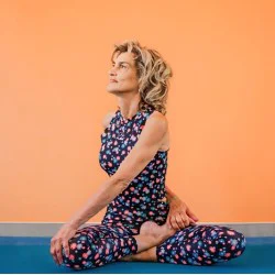 Хармония и споделеност с Релаксираща йога за двойки край Варна