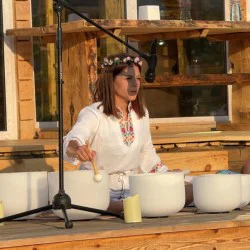  Плаваща звукова терапия с йога и дихателни практики за един човек във Велинград 