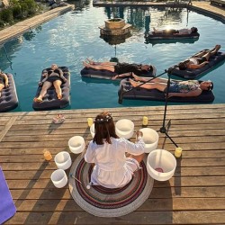  Плаваща звукова терапия с йога и дихателни практики за двама във Велинград 